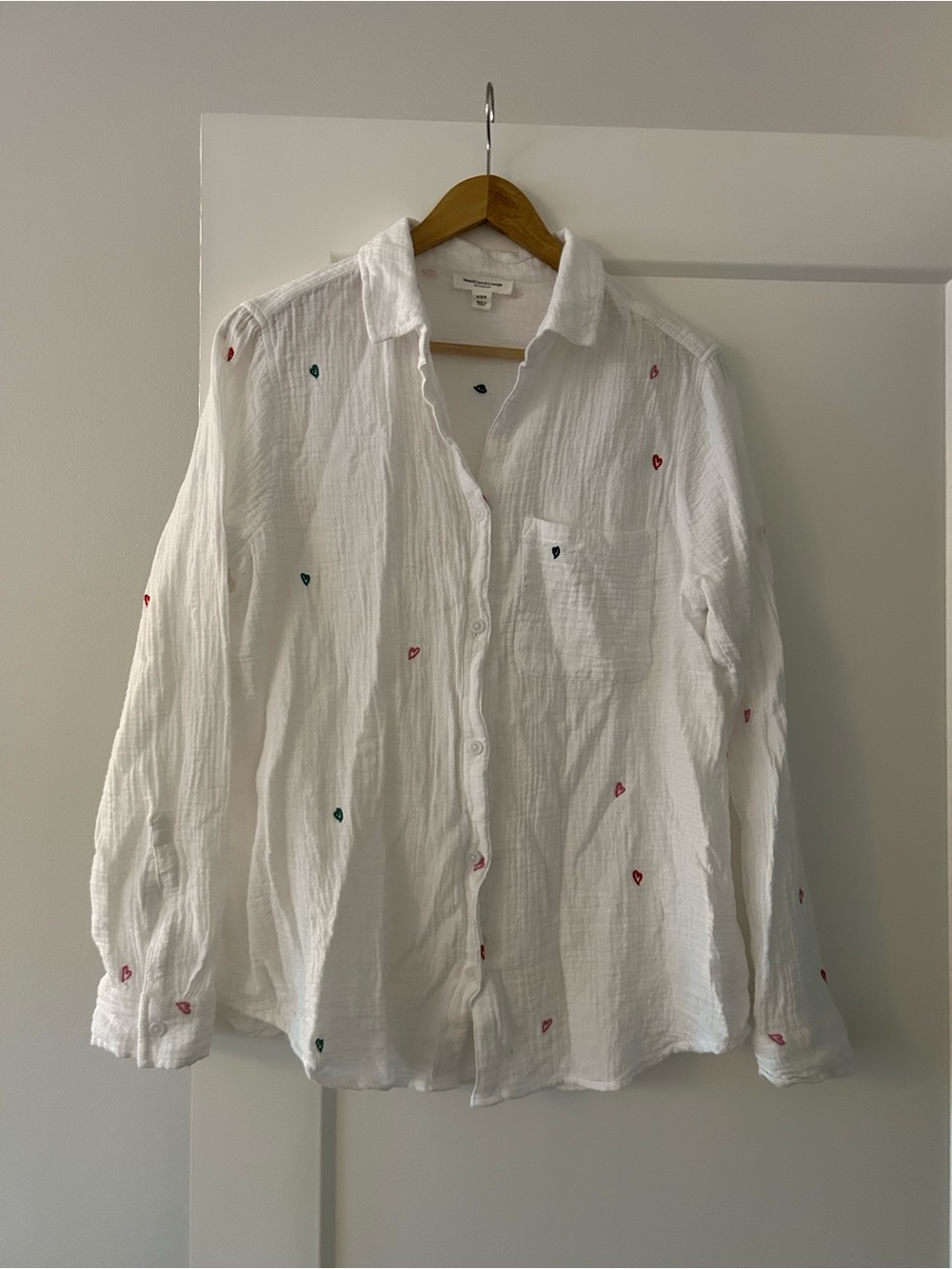 BeachLunchLounge White Cotton Gauze Button-Up Shirt with Tiny Heart Embroidery